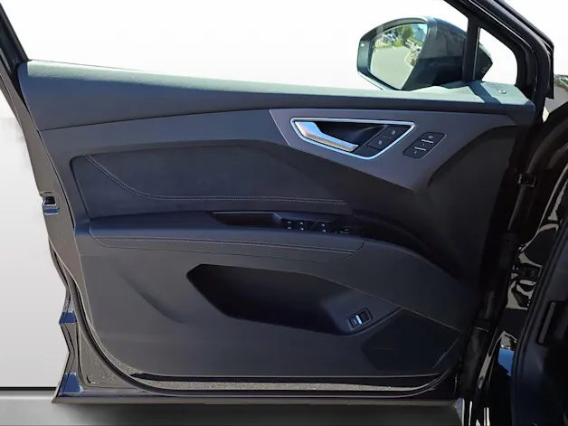 AUDI Q4 e-tron SUV quattro performance