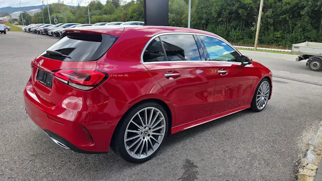 MERCEDES-BENZ A 180 AMG Line 7G-DCT
