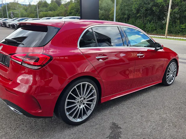 MERCEDES-BENZ A 180 AMG Line 7G-DCT