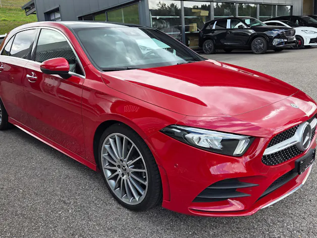 MERCEDES-BENZ A 180 AMG Line 7G-DCT