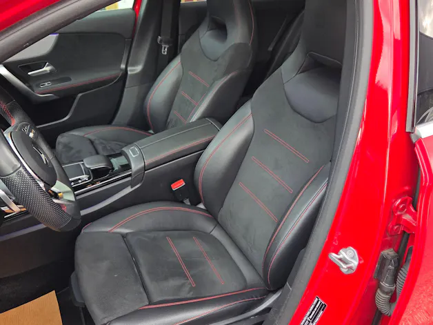 MERCEDES-BENZ A 180 AMG Line 7G-DCT