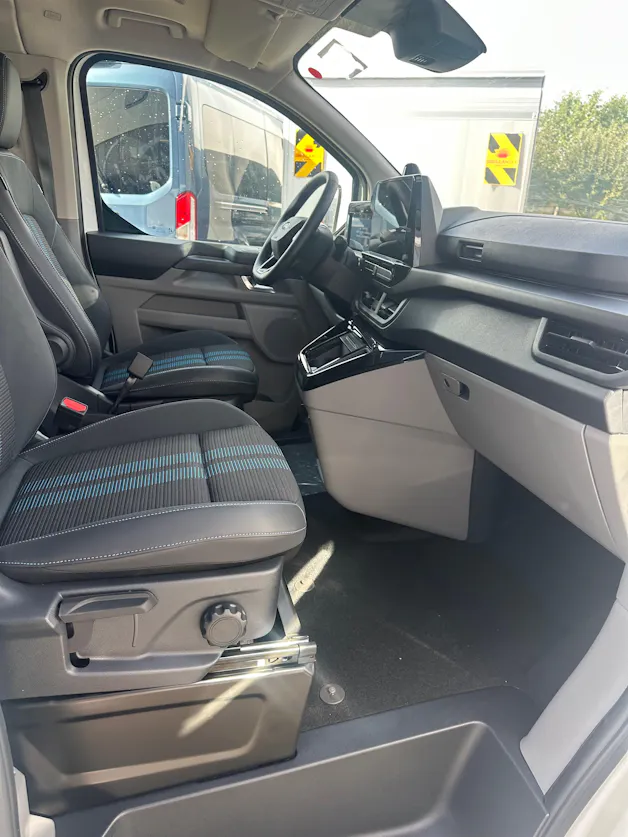 FORD Transit Custom Van 320 L2 2.5 Sport/PHEV/Aut.