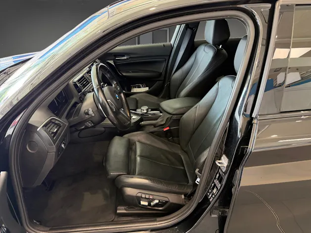 BMW M140i xDrive Steptronic
