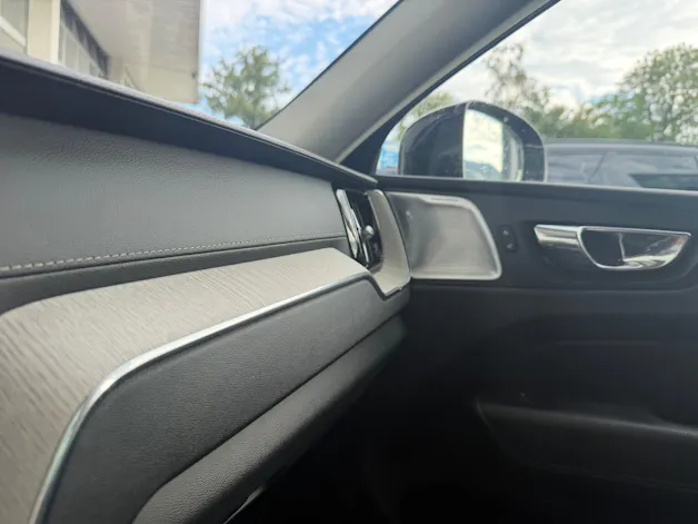 VOLVO XC60 T8 eAWD Inscription Geartronic