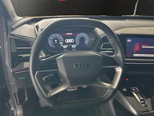 AUDI Q4 e-tron 50 quattro