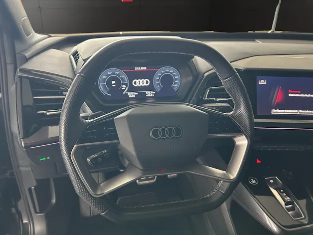 AUDI Q4 e-tron 50 quattro