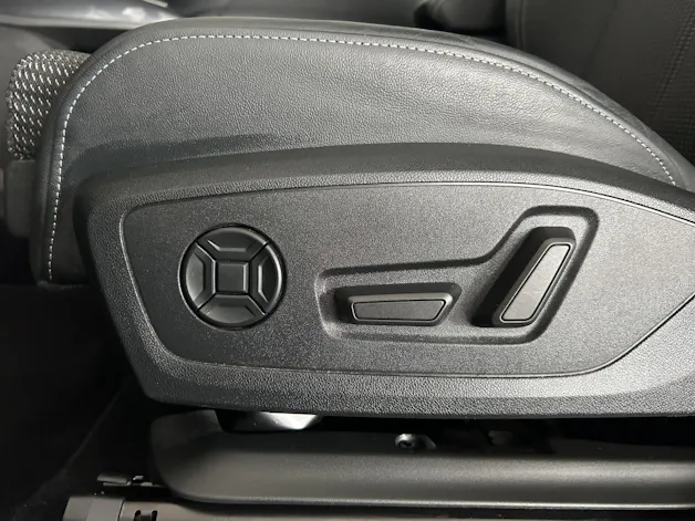 AUDI Q4 e-tron 50 quattro