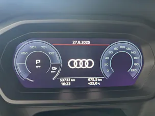 AUDI Q4 e-tron 50 quattro