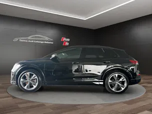 AUDI Q4 e-tron 50 quattro