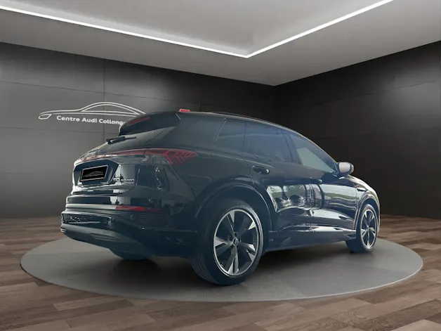 AUDI Q4 e-tron 50 quattro