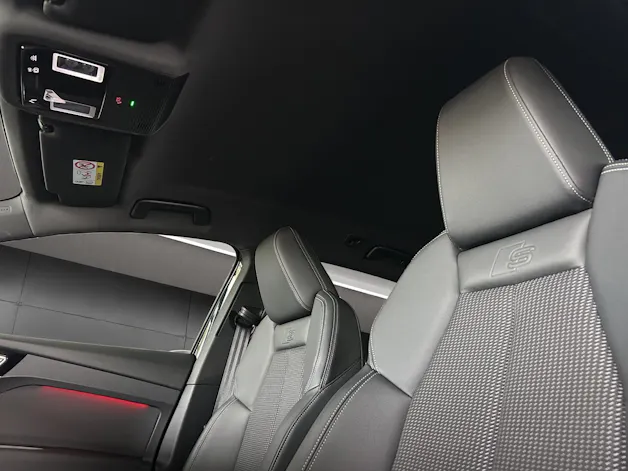 AUDI Q4 e-tron 50 quattro