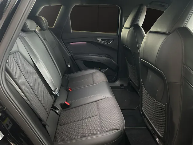 AUDI Q4 e-tron 50 quattro