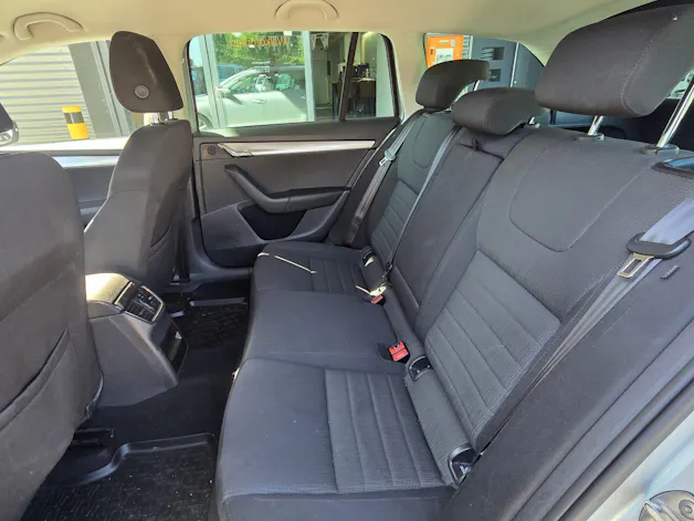 SKODA Octavia Combi 1.8 TSI Ambition DSG