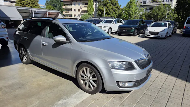 SKODA Octavia Combi 1.8 TSI Ambition DSG