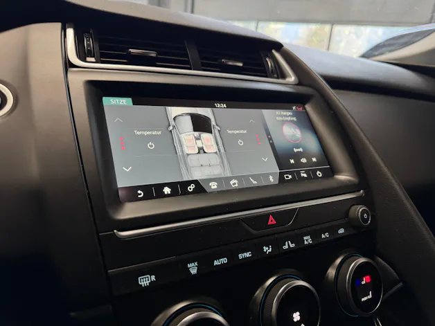 Jaguar E-Pace P200 R-Dynamic AWD Automatik *Apple CarPlay/Android Auto*Rückfahrkamera*Sitzheizung uvm.*