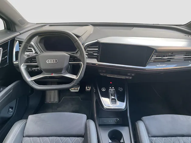 AUDI Q4 e-tron 50 quattro
