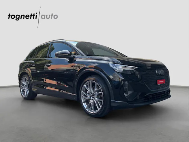 AUDI Q4 e-tron 50 quattro