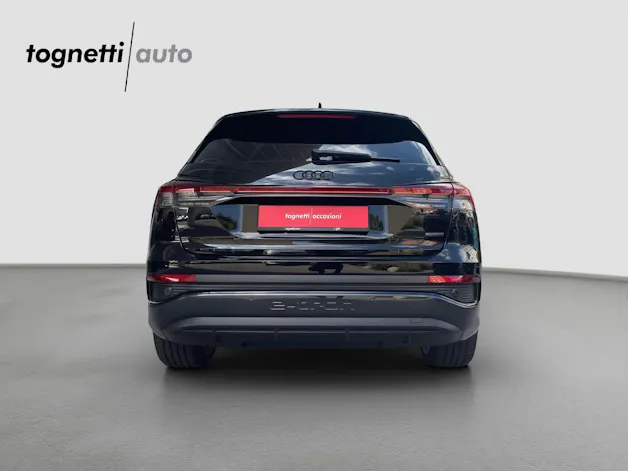 AUDI Q4 e-tron 50 quattro