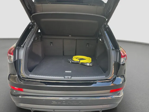 AUDI Q4 e-tron 50 quattro
