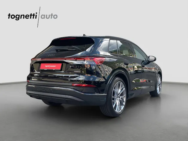 AUDI Q4 e-tron 50 quattro