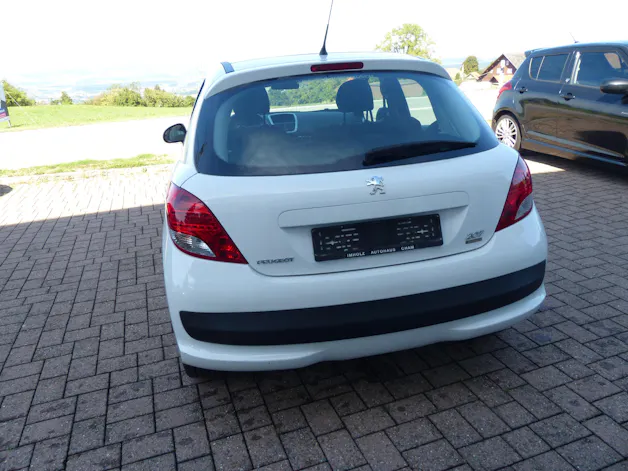 PEUGEOT 207 1.6 16V Swiss Edition