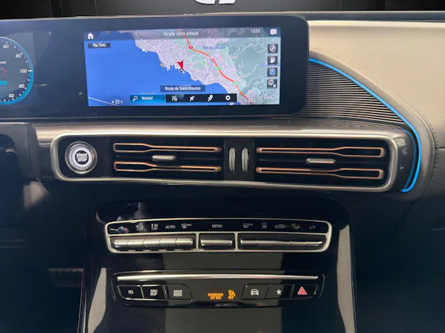MERCEDES-BENZ EQC 400 AMG Line 4Matic