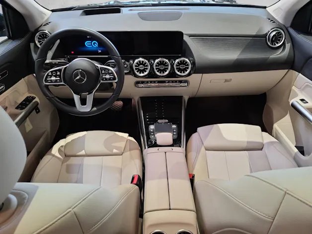 MERCEDES-BENZ EQA 250