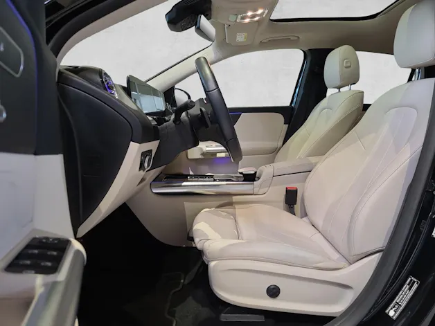 MERCEDES-BENZ EQA 250