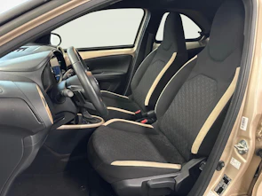 immagine del veicolo TOYOTA Aygo X 1.0 VVT-i Trend