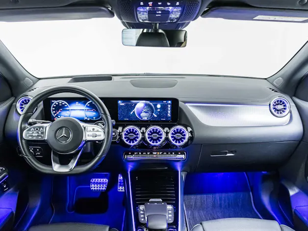 MERCEDES-BENZ EQA 300 4MATIC