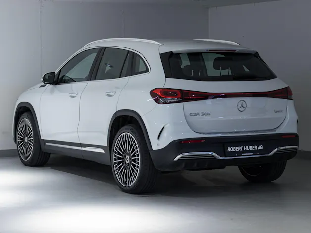 MERCEDES-BENZ EQA 300 4MATIC