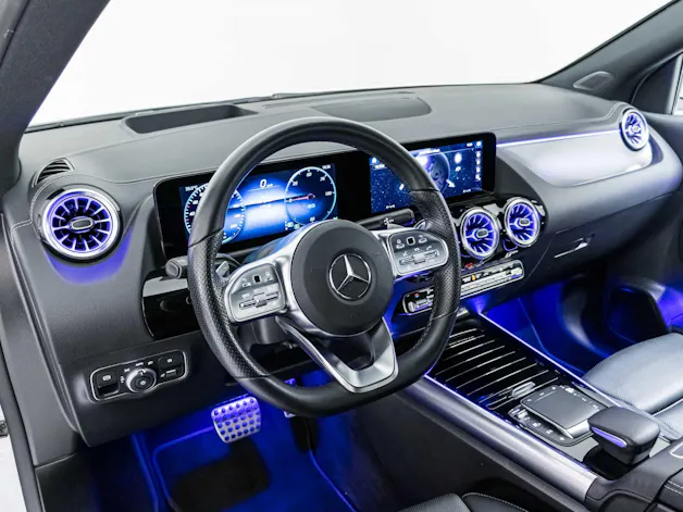MERCEDES-BENZ EQA 300 4MATIC