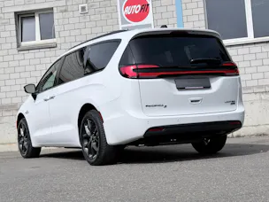 Chrysler USA PACIFICA 3.6-V6 LIMITED AWD 4x4 7 Plätzer