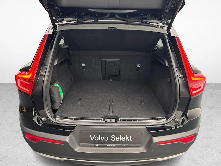 immagine del veicolo VOLVO XC40