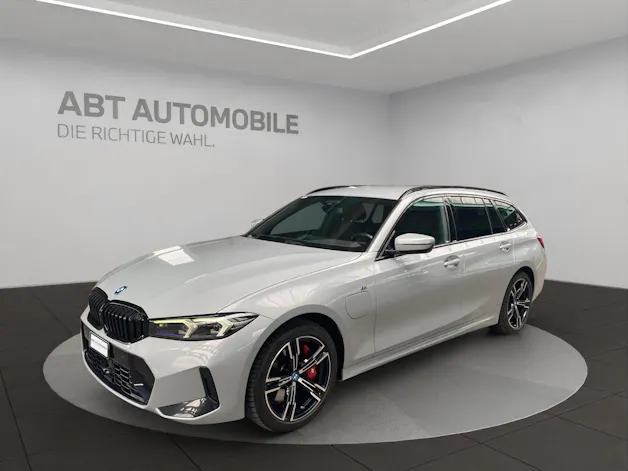 BMW 330e xDrive SAG Touring