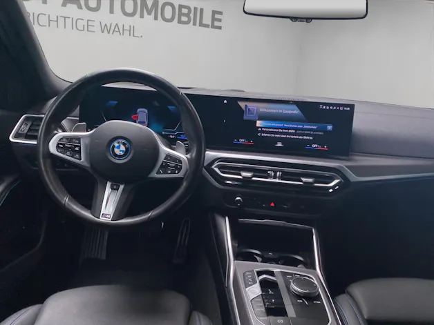 BMW 330e xDrive SAG Touring
