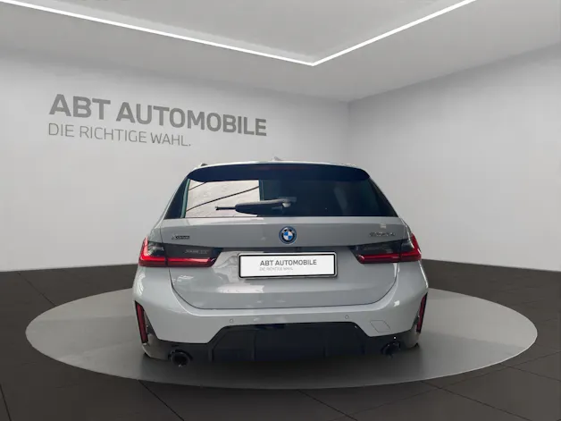 BMW 330e xDrive SAG Touring