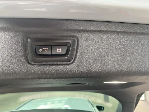 BMW 330e xDrive SAG Touring