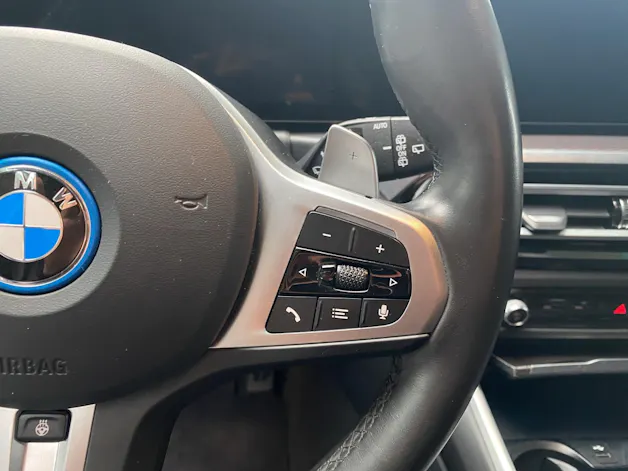 BMW 330e xDrive SAG Touring