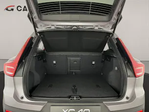 VOLVO XC40 2.0 B3 MH Plus Dark
