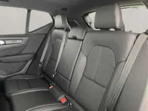 VOLVO XC40 2.0 B3 MH Plus Dark