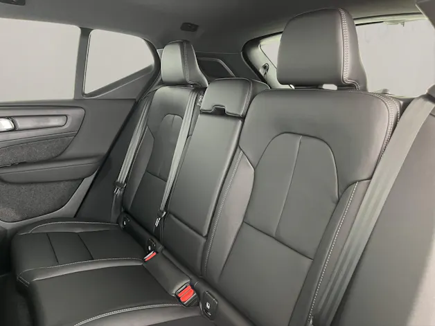 VOLVO XC40 2.0 B3 MH Plus Dark