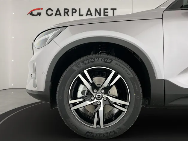 VOLVO XC40 2.0 B3 MH Plus Dark