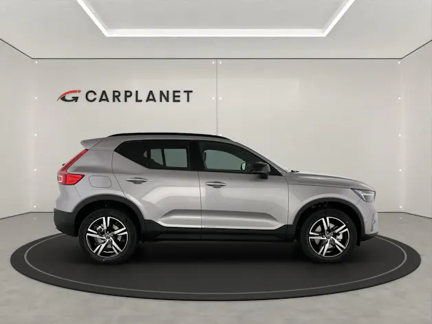VOLVO XC40 2.0 B3 MH Plus Dark