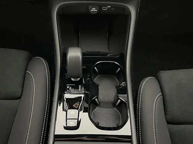 VOLVO XC40 2.0 B3 MH Plus Dark