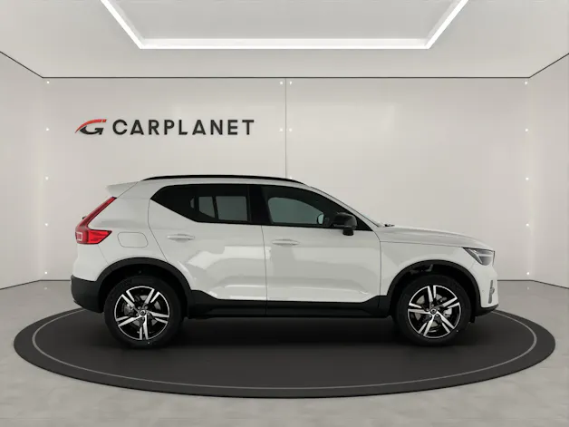 VOLVO XC40 2.0 B3 MH Plus Dark