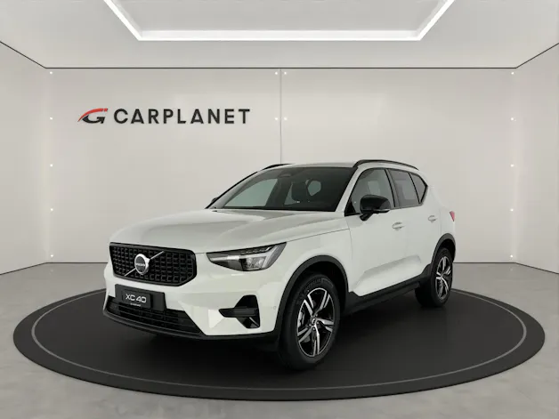 VOLVO XC40 2.0 B3 MH Plus Dark