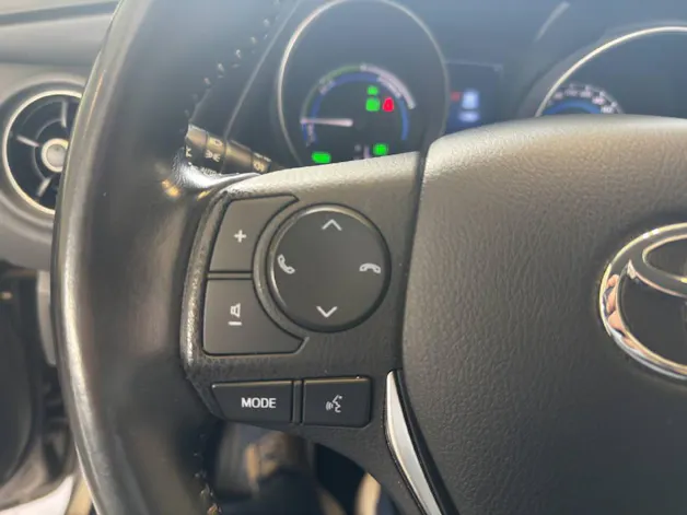 Toyota Auris 1.8 HSD Trend