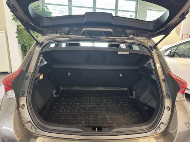 Toyota Auris 1.8 HSD Trend