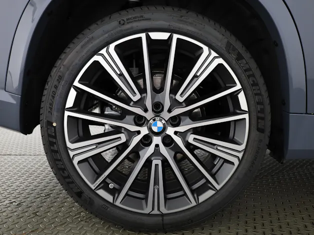 BMW X1 23i xDrive paddles
